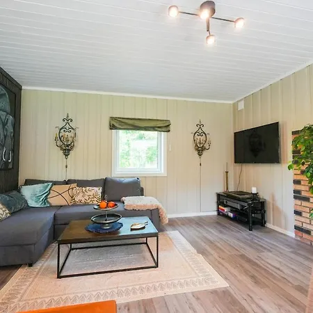 Peaceful And Newly Renovated In Kjovangen Near The Sea *